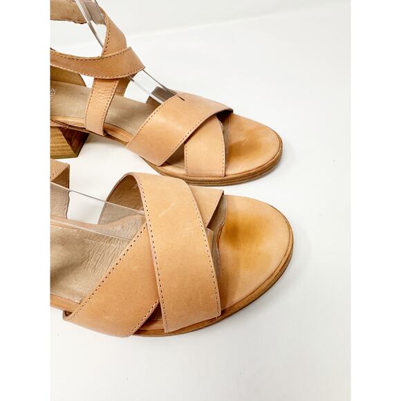 Eileen Fisher Kirby Natural Tan Leather Strappy Block Heel Sandal US 8 - Picture 6 of 9
